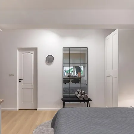 Moonlight Studio Near City Center Appartamento *